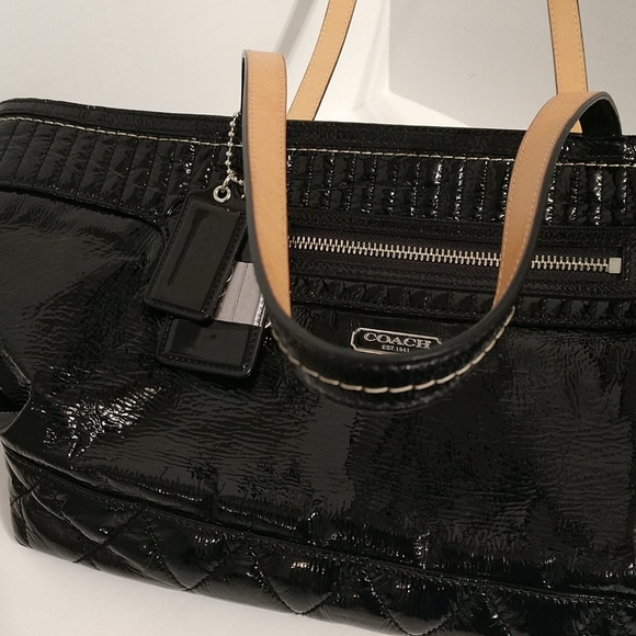 Authentic Coach Black Glazed Leather Shoulder Bag - Picture 7 of 13